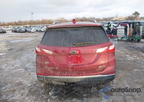 2018 Chevrolet Equinox Premier z USA, uszkodzony, nr VIN 3GNAXPEUXJS605469